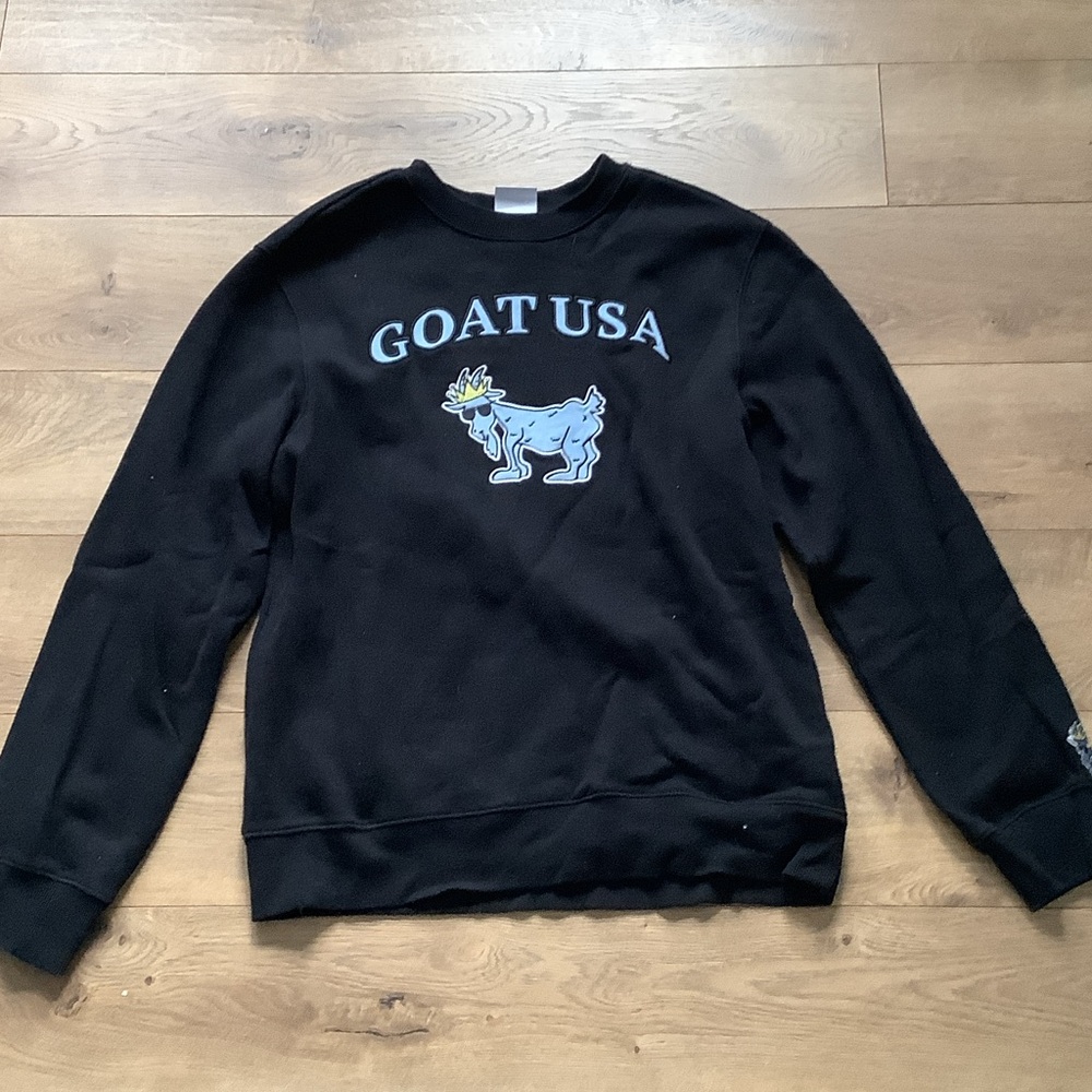 GOAT USA Black Crewneck Sweater for Men